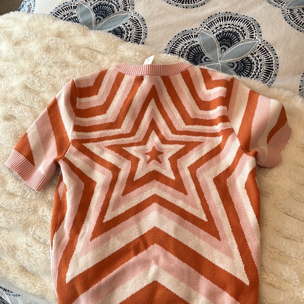 Star Design Sweater - Picture 3 of 3
